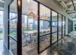 武汉办公楼会议室玻璃墙装修设计图