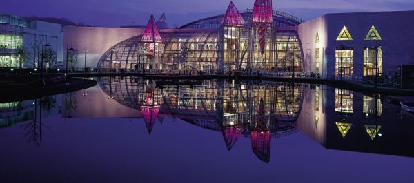 武汉天霸设计英国bluewater购物中心融合自然与商机