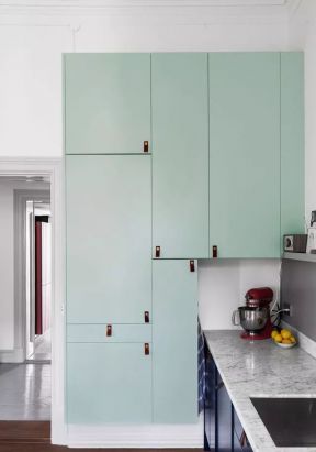 小户型厨房装修设计效果图 小清新厨房 厨房壁柜装修效果图 