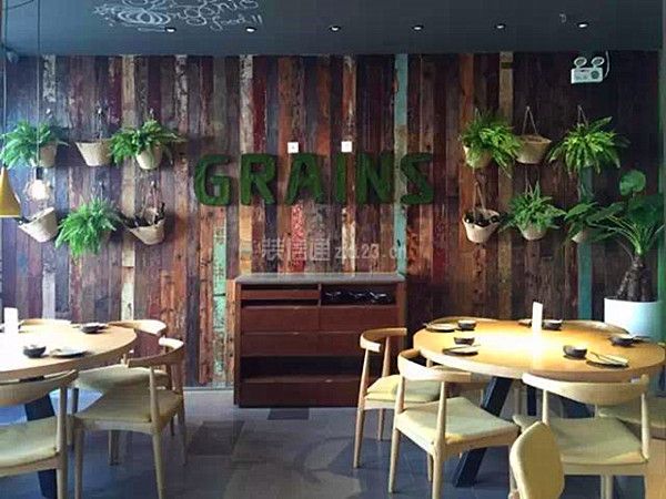 餐饮店绿植墙装饰