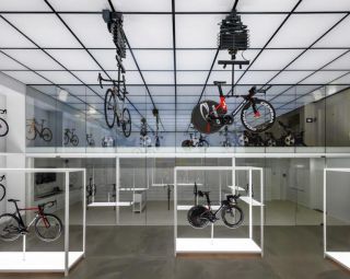 广州自行车展厅装修设计效果图