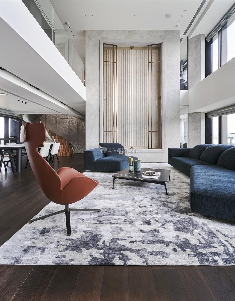 现代风格复式别墅客厅布艺沙发装修效果图: