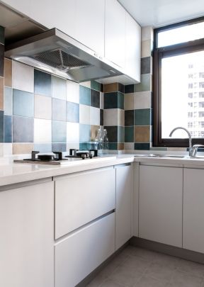 简约风格厨房装修图片 厨房墙砖颜色