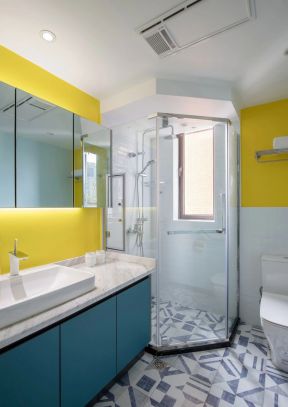 卫生间淋浴房装修效果图 卫生间淋浴房设计图