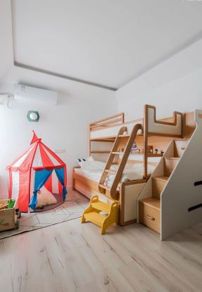 儿童房高低床装修效果图 儿童房多功能设计