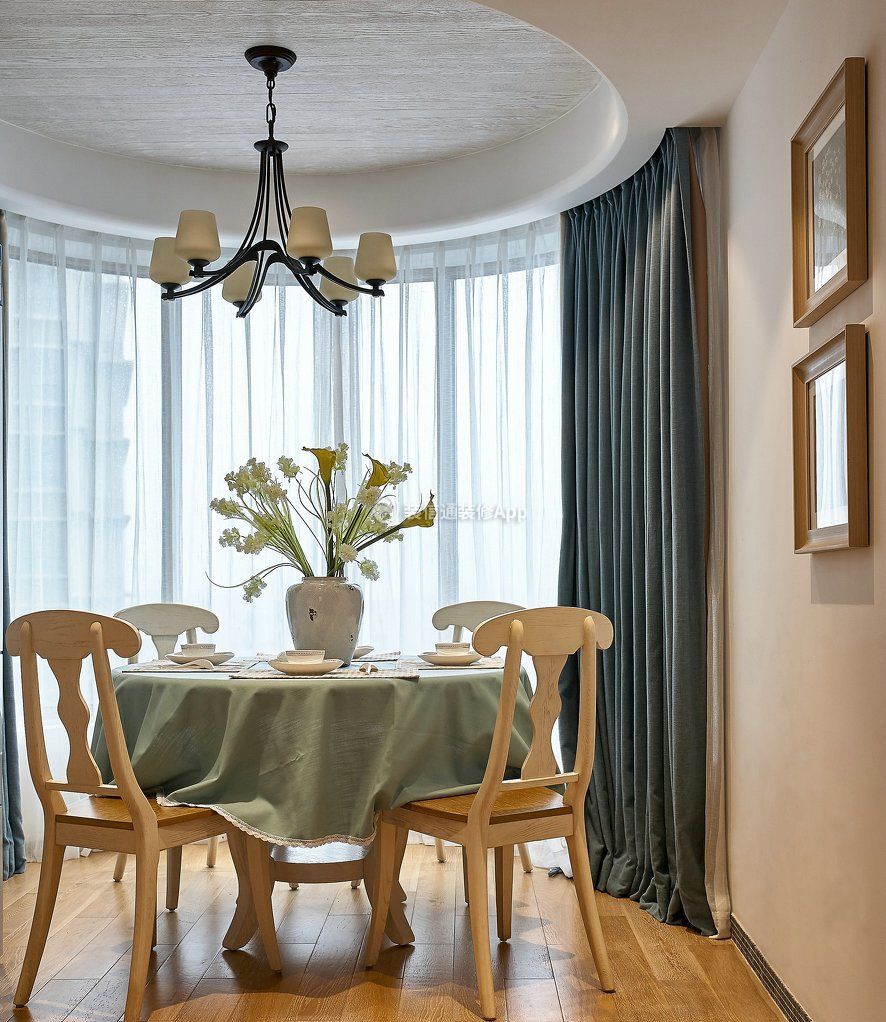 美式风格餐厅窗帘装修设计实景图:
