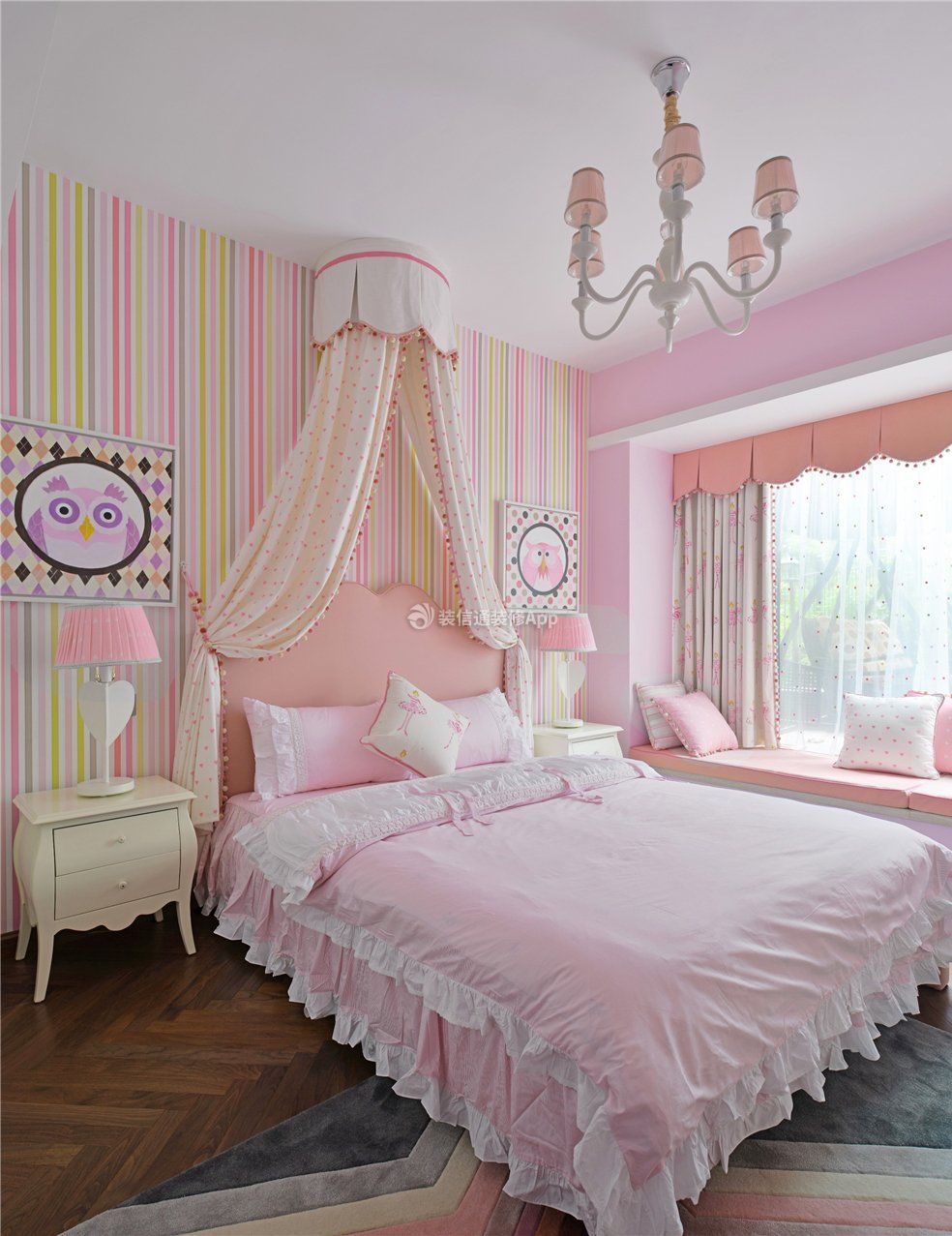 粉色儿童房条纹壁纸装修设计效果图