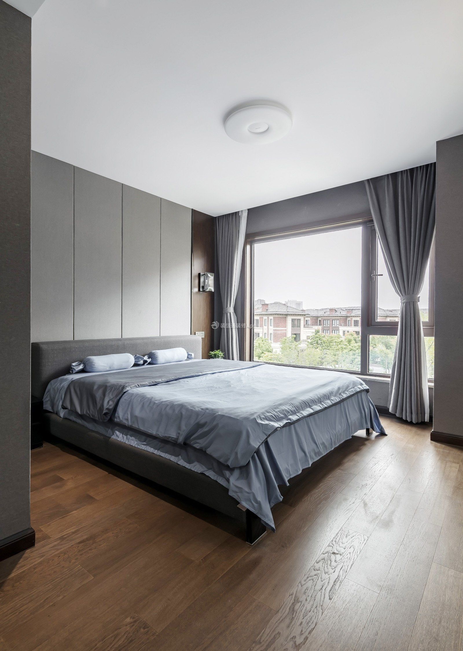 2017美式风格温馨卧室灰色窗帘装修效果图片 – 设计本装修效果图