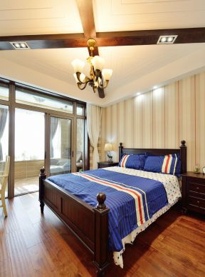 美式风格卧室效果图  美式风格卧室家具 美式卧室吊顶装修效果图