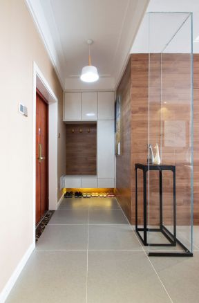 140平新房装修入户玄关柜设计效果图