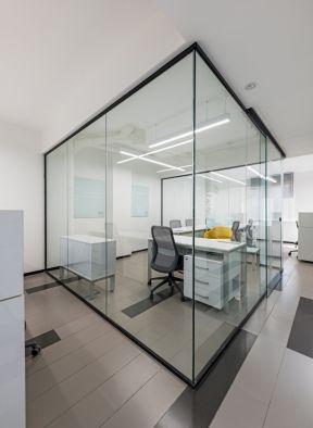 办公室玻璃墙效果图 小型办公室装修图片