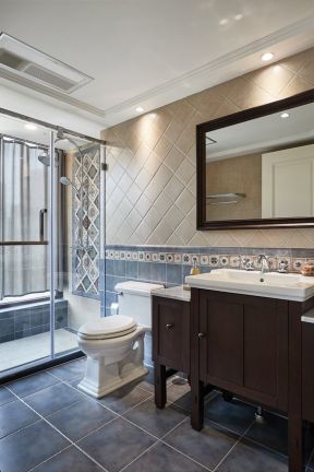 美式卫生间瓷砖 美式卫生间装修效果图大全图片 浴室柜图片大全