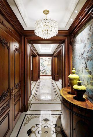 美式风格别墅走廊玄关装修实景图片