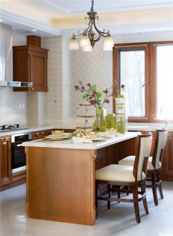 美式别墅厨房中岛台装修设计图片