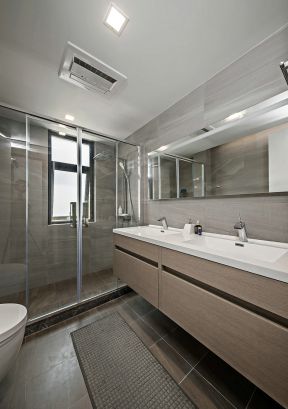 现代简约四居室卫生间装修效果图片