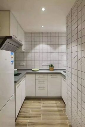 厨房墙砖装修效果图 白色厨房橱柜