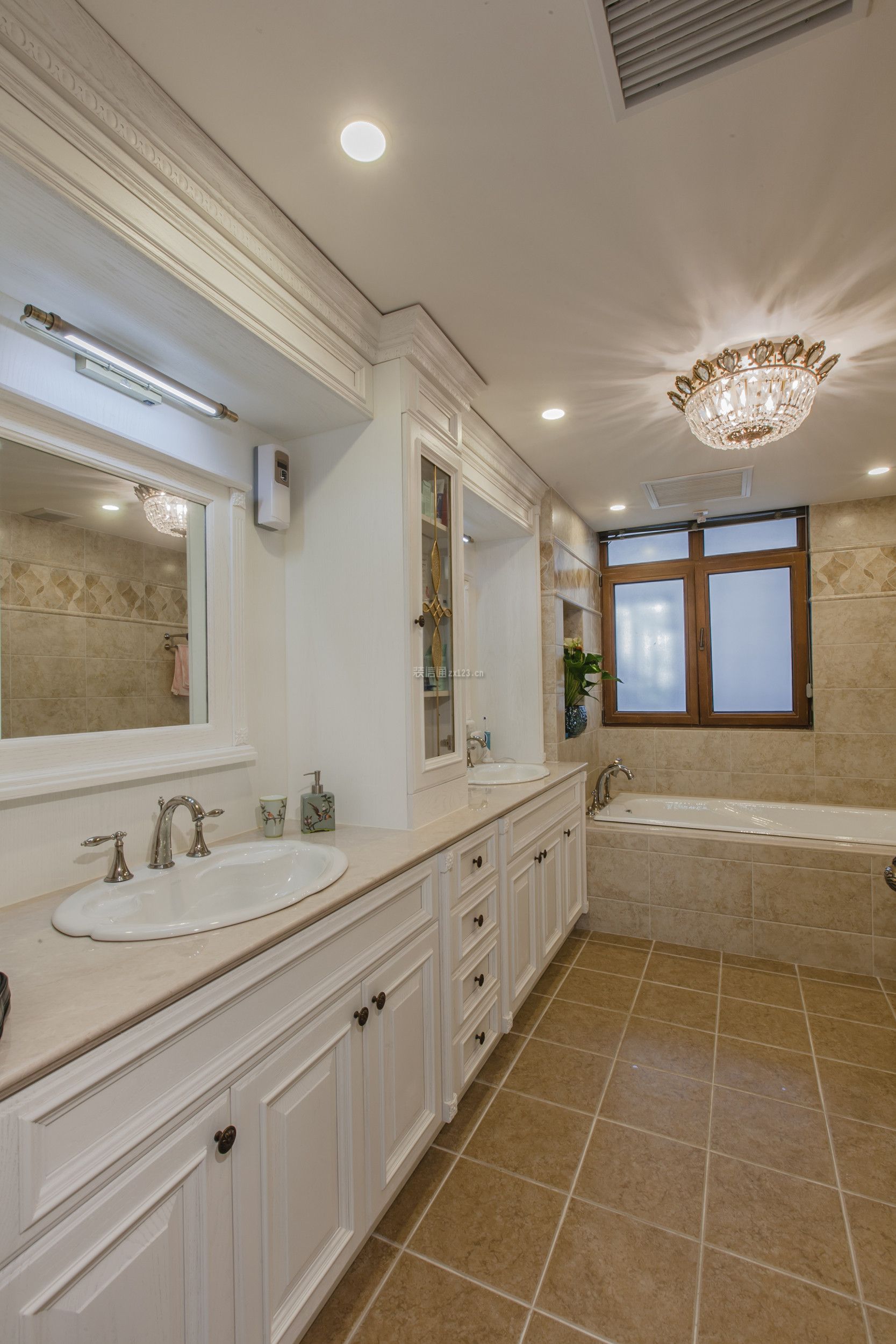 碧桂园藏珑府欧式混搭160平米别墅装修案例