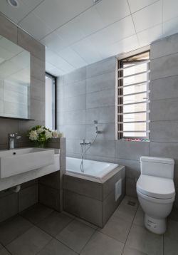 现代风格家庭卫生间瓷砖装修效果图片