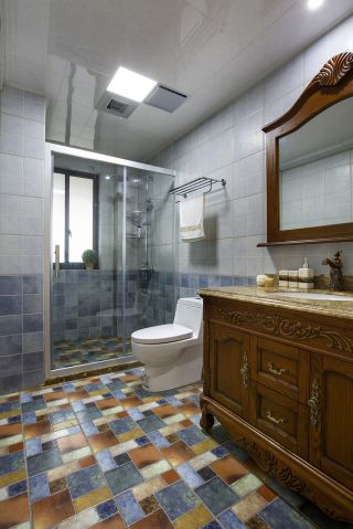 美式风格新房卫生间瓷砖装修效果图片