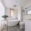 北欧风格样板间卫生间浴缸图片