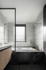 150平米家庭卫生间砖砌浴缸装修效果图