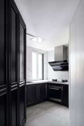 黑色橱柜装修效果图片 欧式厨房装修