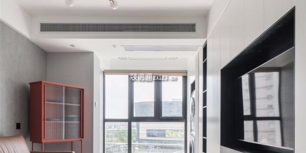 龙湖·紫云赋127平米现代简约三居室装修案例