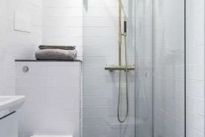 [吉安美星装饰]传统淋浴房已过时，这种卫生间再小都能装，可折叠不占地！