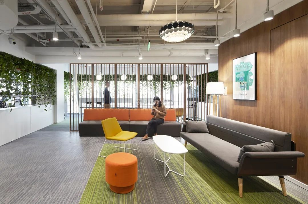 新东方在线办公室现代风格240平米装修效果图案例