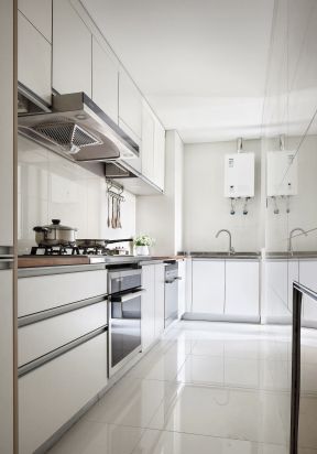 厨房白色橱柜 简约厨房装修图片