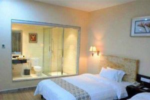 [北京力天大成装饰]为什么酒店卫生间都装透明玻璃?看完终于懂了！