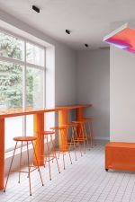 78平米现代时尚色彩咖啡馆装修案例