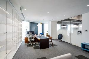 [北京东格装饰]办公室如何装修才显宽敞？