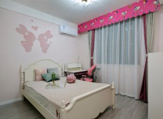 两室儿童房粉色壁纸装修设计图