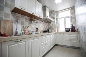 [深圳金榜装饰]浴室厨房的瓷砖日常清洁方法