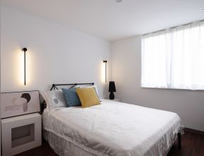 现代卧室装修效果图欣赏 卧室壁灯效果图图片