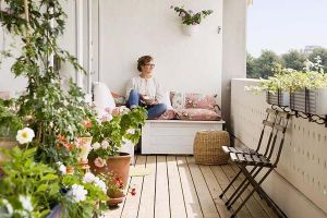 [成都龙发装饰]阳台装成花园，简单改造，变身美景区