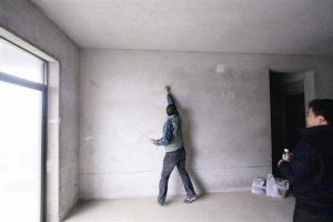 [广州艺鸿装饰公司]如何刷墙面漆 墙面漆用量是多少