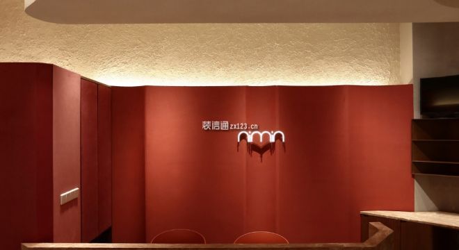 102平米红色新中式服装店装修案例