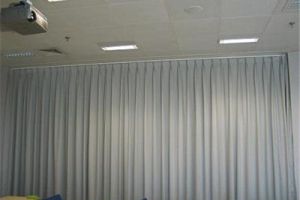 [南京睿铂德装饰]办公室窗帘选择技巧 适合办公室挂的窗帘有哪些