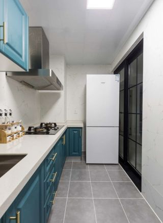 两室一厅一厨一卫厨房橱柜颜色装修效果图