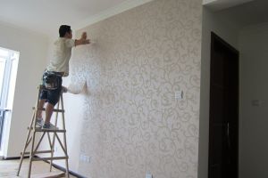 家里装修贴壁纸