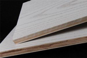 实木颗粒板和中纤板