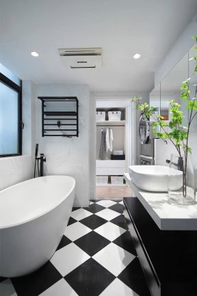 黑白地砖装修效果图 卫生间浴缸效果图