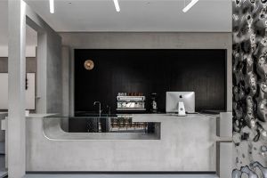[青岛华联装饰]甜品咖啡店设计案例，新旧结合感受老建筑的趣味！