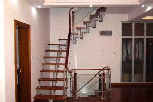 [沈阳林凤装饰]阁楼楼梯怎么设计好 阁楼楼梯设计要点