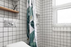 [麦田装饰]卫生间淋浴房设计有哪些优点？淋浴房装修设计要点