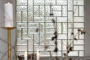 [绵阳平安建筑装饰]玻璃砖隔断墙种类有哪些，玻璃砖隔墙优点是什么?
