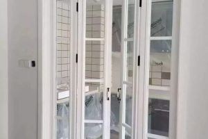 厨房折叠门