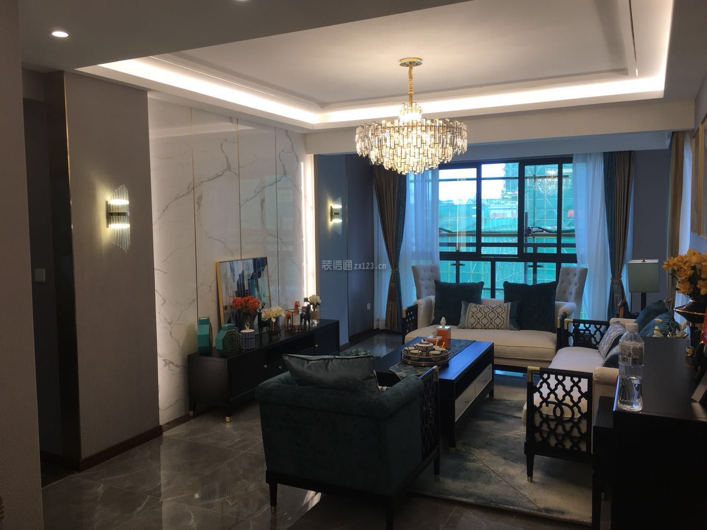 峨眉山凯旋公馆轻奢风格122平米装修效果图案例_峨眉山木易品格装饰